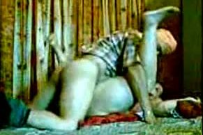Punjabi Sardaar couples ki chudai hidden cam mai aayi